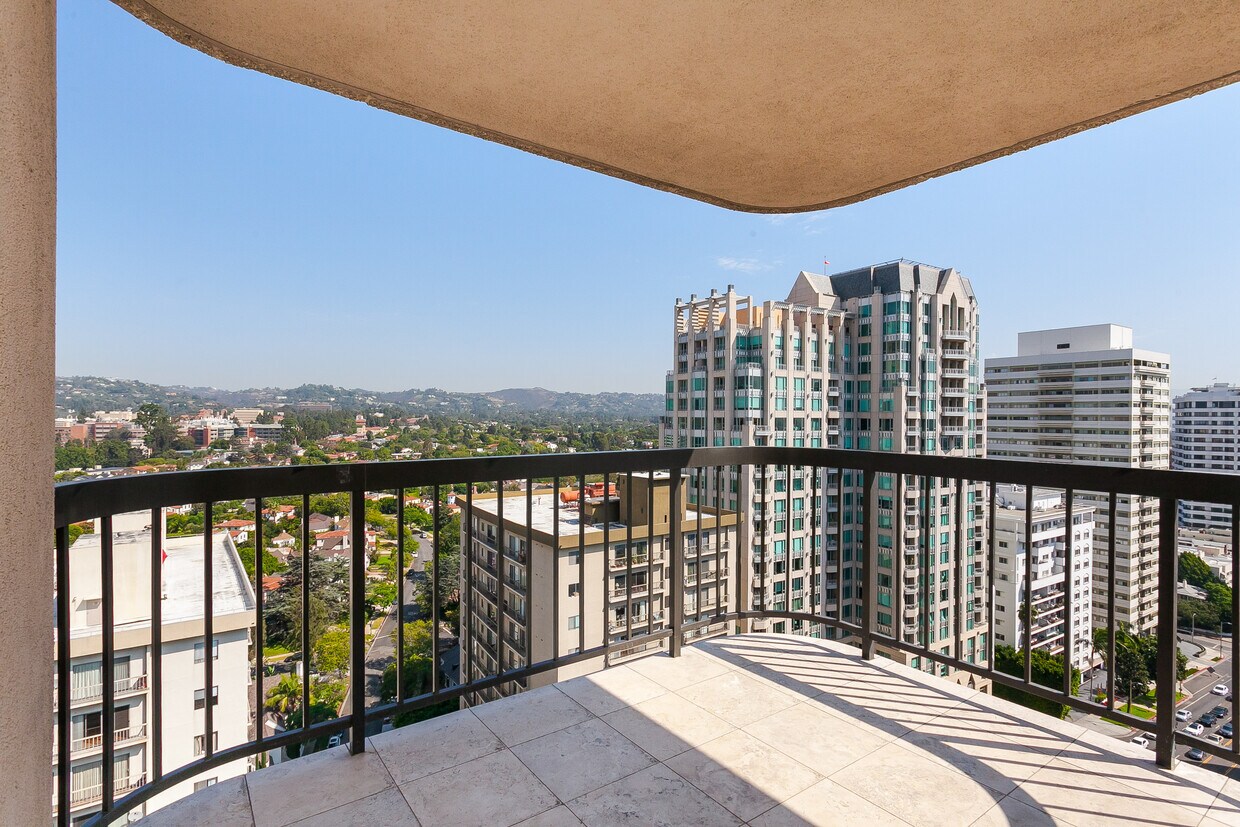 Foto principal - 10750 WILSHIRE Blvd