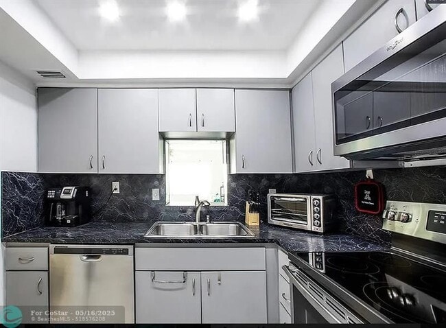 Foto del edificio - 6000 N Ocean Blvd