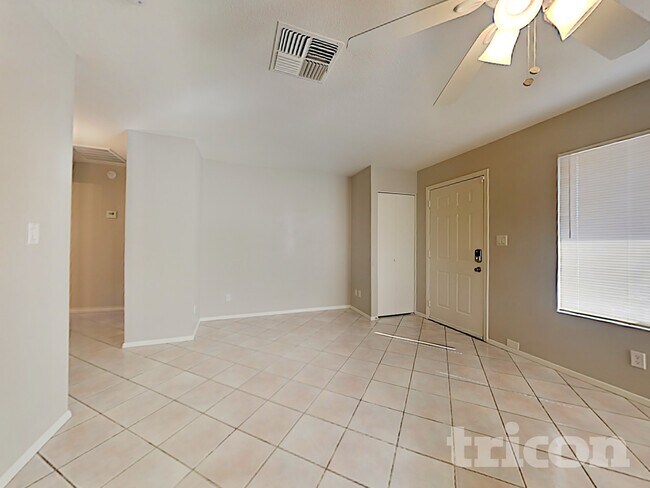 Foto del edificio - 20812 N 11th Ave