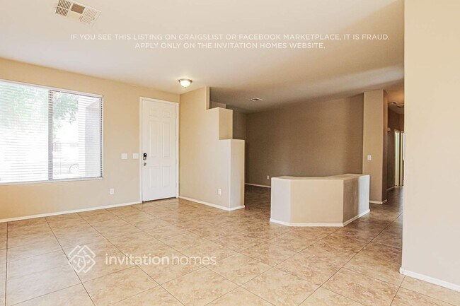 Building Photo - 14921 W Lisbon Ln