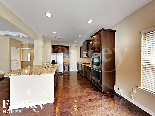 Foto del edificio - 7719 Watson Cir