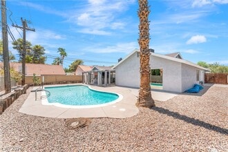 Building Photo - 1713 Barnard Dr