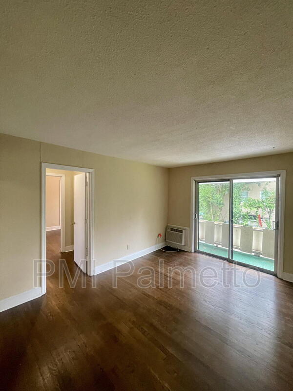 Foto del edificio - 3209 Wilmot Ave