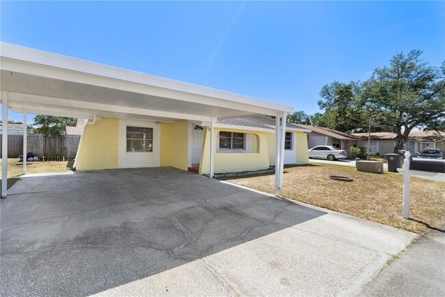 Building Photo - 10116 Pine Trails Ct