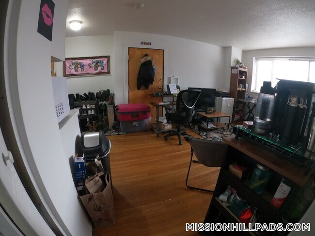 Foto del edificio - 226 Parker Hill Ave