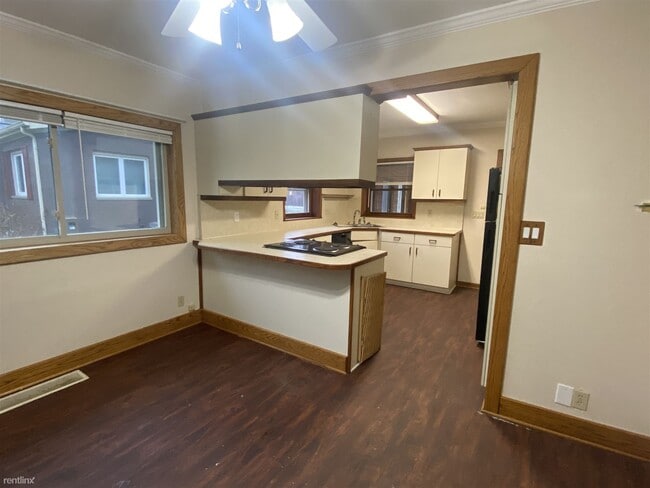Building Photo - 3 br, 1.5 bath House - 3148 Robinson Rd