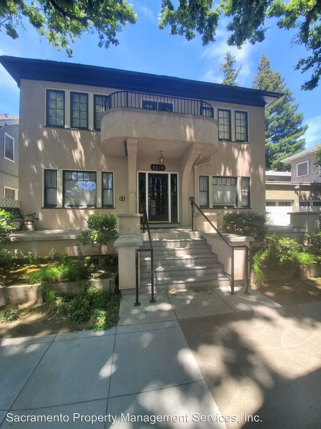 Foto principal - 2219 G St