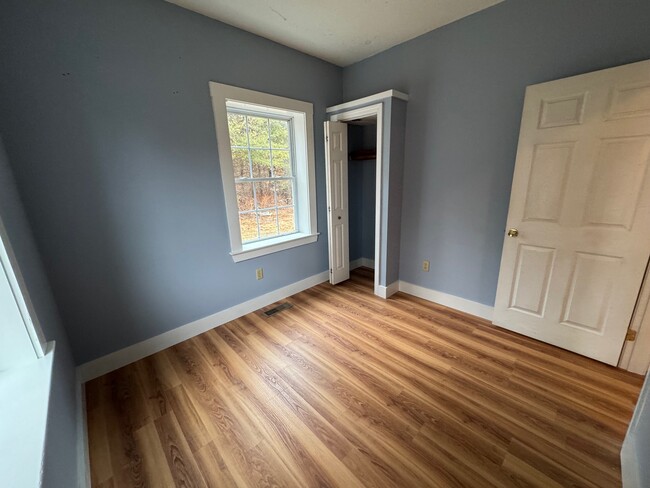 Building Photo - 289 Applebee Rd