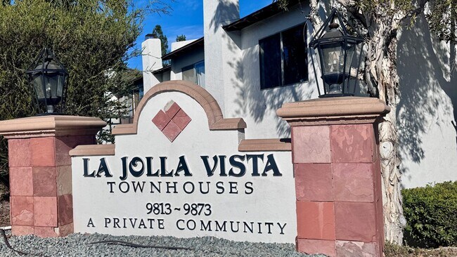 Building Photo - Spacious 3-Bedroom Home for Rent in Prime San Diego Location!