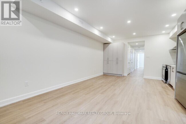 Photo du bâtiment - 956 Fisher Ave