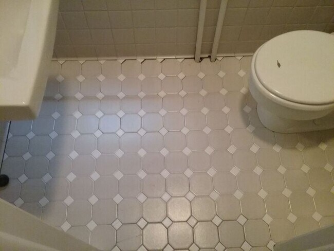 Foto del edificio - 1011 N Charles St