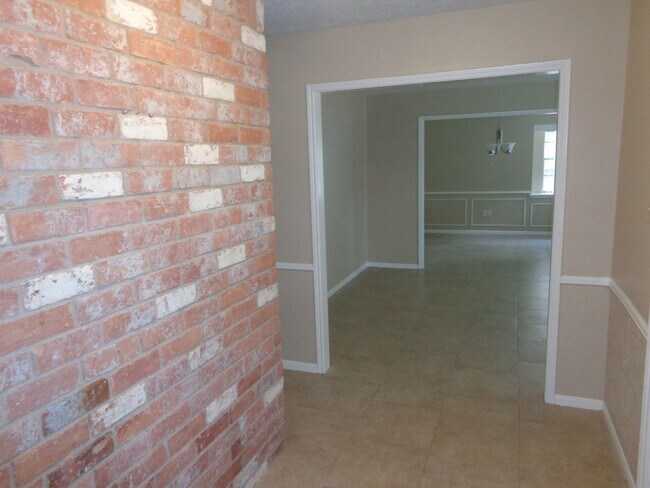 Foto del edificio - COMING SOON ------Location Location Location