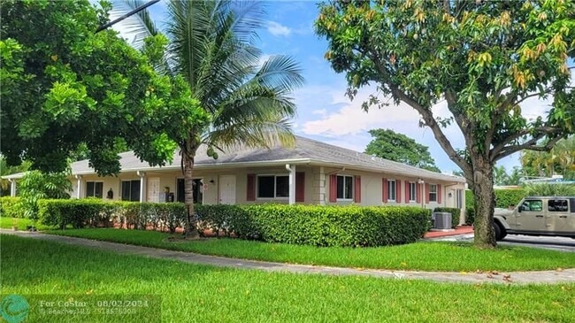 Building Photo - 560 SE 23rd Ave