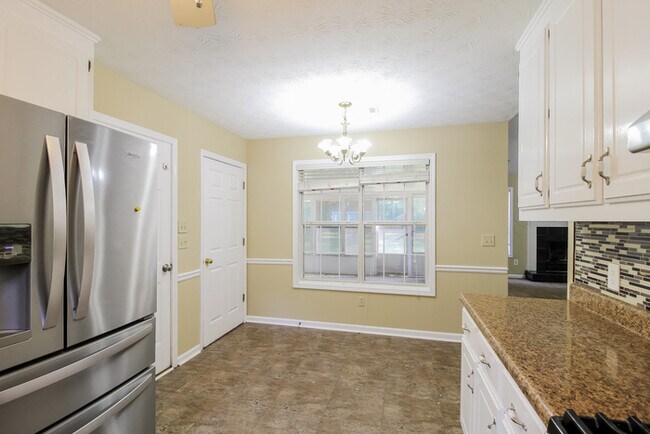 Foto del edificio - 65 Oak Ridge Ct