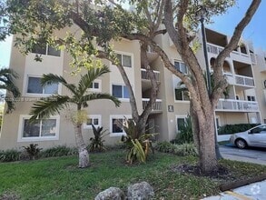 Building Photo - 7722 Camino Real