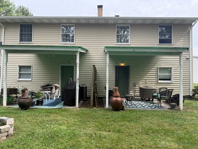 Building Photo - 11755 Village Heights Dr