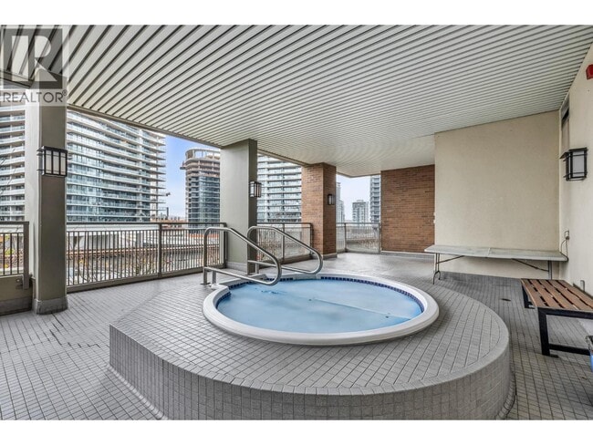 Building Photo - 4888 Brentwood Dr