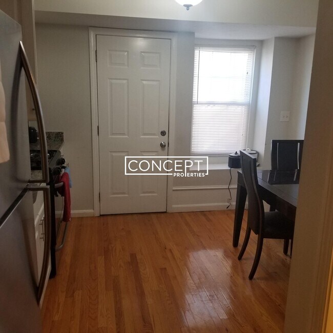 Building Photo - 712 Shawmut Ave