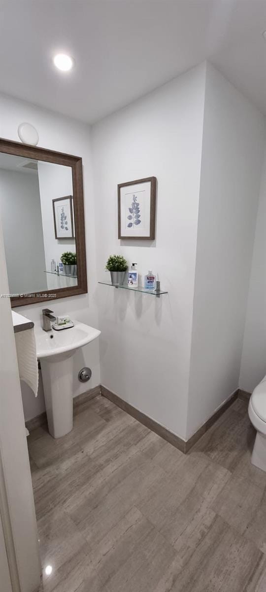 Building Photo - 1300 Brickell Bay Dr