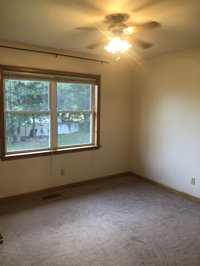 15 Bruner St, Muncy, PA 17756 Townhouse for Rent in Muncy, PA