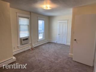 Building Photo - 2 br, 1 bath Triplex - 316 ½ E Broadway St