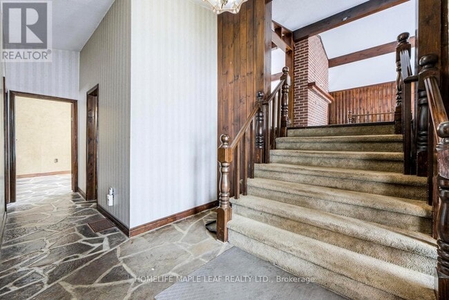 Building Photo - 253048 9 Line