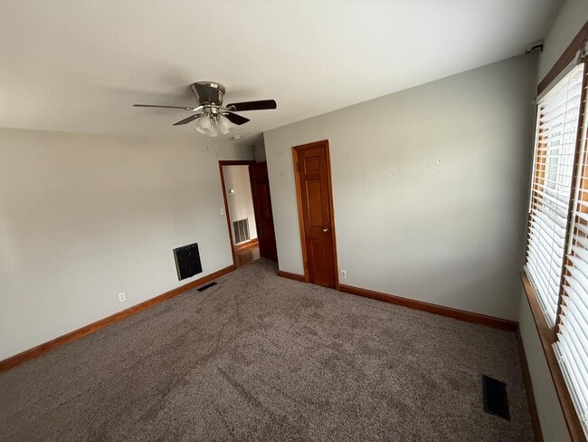 Building Photo - 104 Marable St