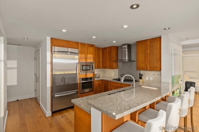 Building Photo - 700 W E St