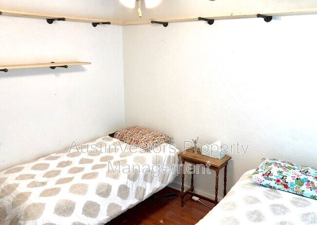 Foto del edificio - 10302 Annie Oakley Trail