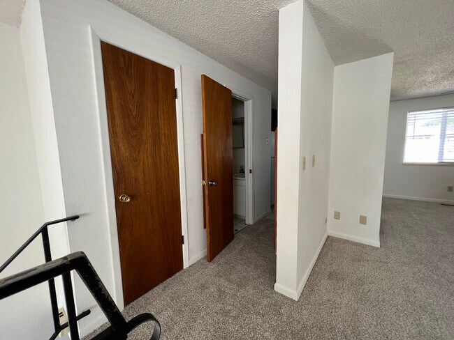 from LR, coat closet, half bath - 1424 Kay St