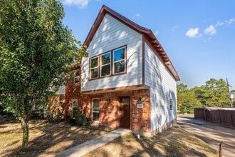 Building Photo - 20361 Fieldtree Dr