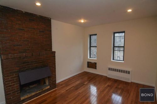 Building Photo - 321 E 92nd St