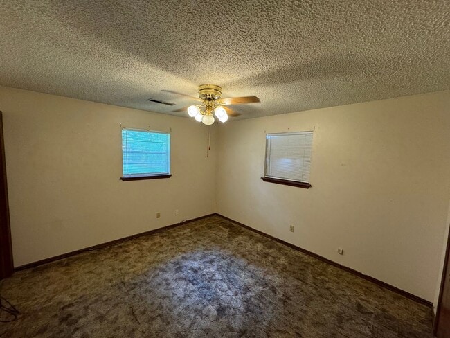 Foto del edificio - Charming 3 bed/1 bath home!