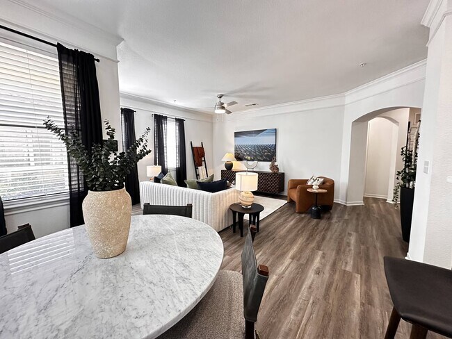 Foto del edificio - Luxury + Location: Limited-Time Savings!