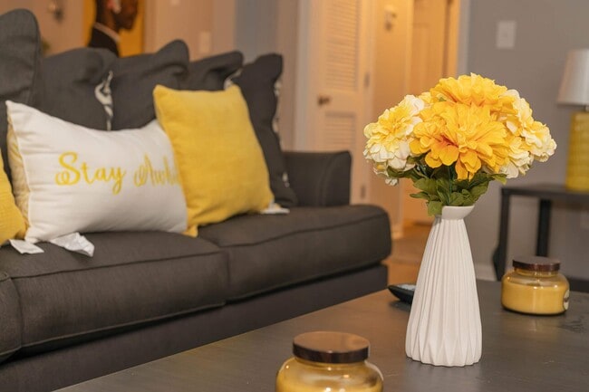 Foto del edificio - Summertree Apartment Homes