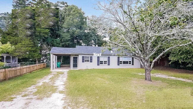 Foto del edificio - 394 Bainbridge Dr