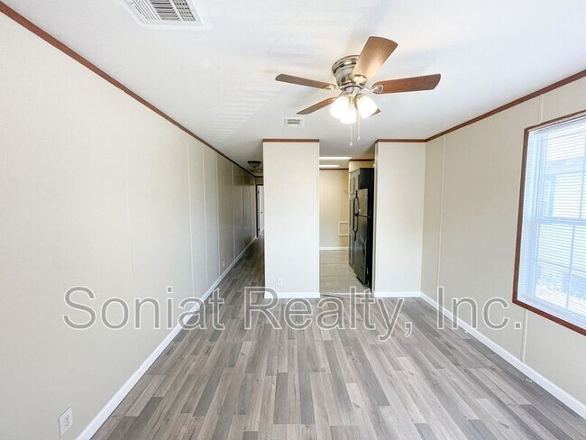 Foto del edificio - 2531 N Miro St