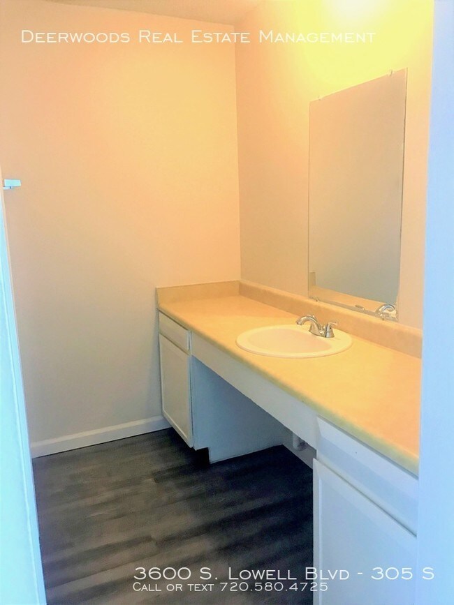 Foto del edificio - 3600 S Lowell Blvd