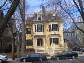 Building Photo - 37 Langdon St