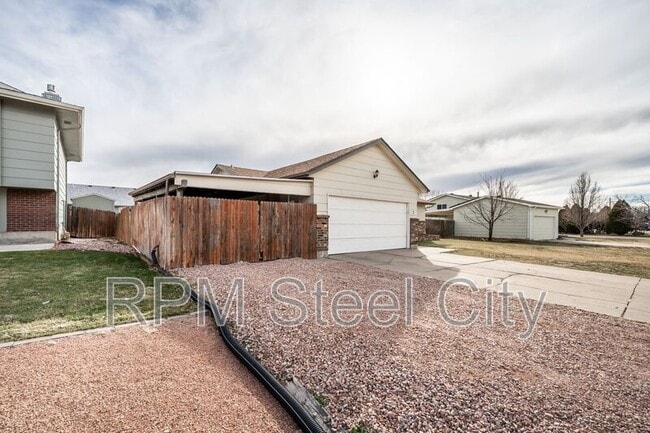 Building Photo - 2 Lupine Ct