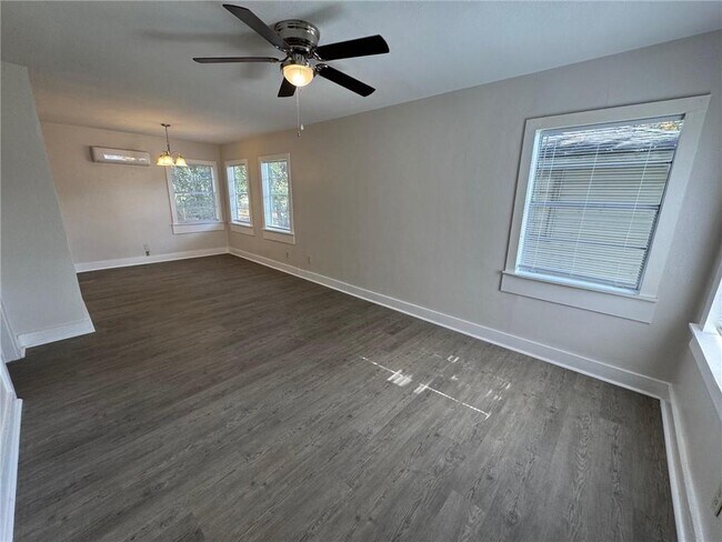 Foto del edificio - 102 9th Ave