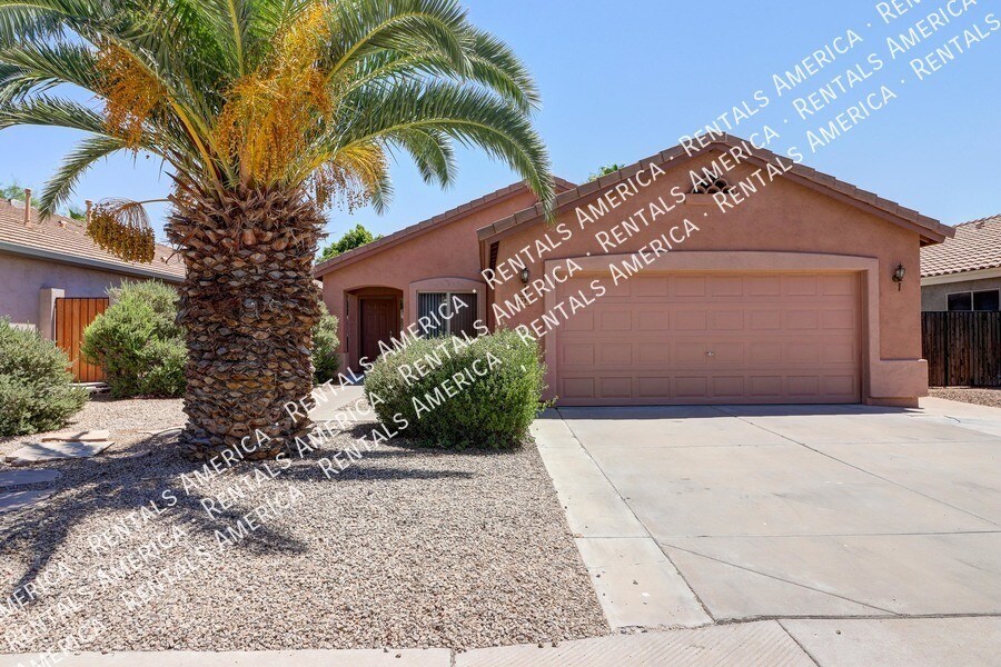 Foto principal - 3135 E Merrill Ave