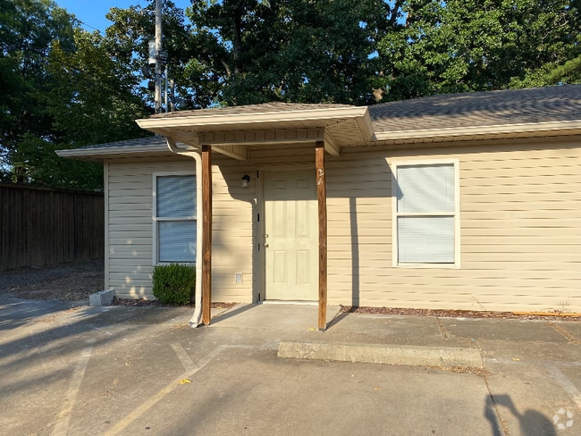 Building Photo - 2151 Hamilton St