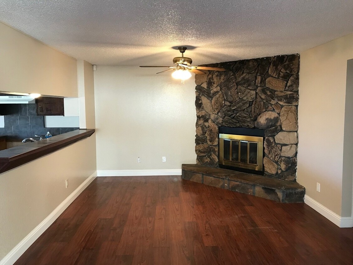 Primary Photo - 3 bedroom in East Modesto!