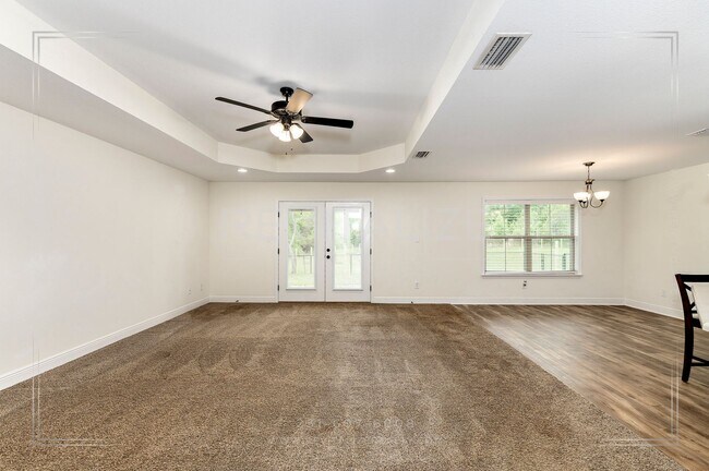Foto del edificio - Elegant 4 Bed 3 Bath Cul-de-sac Home in Silverhill