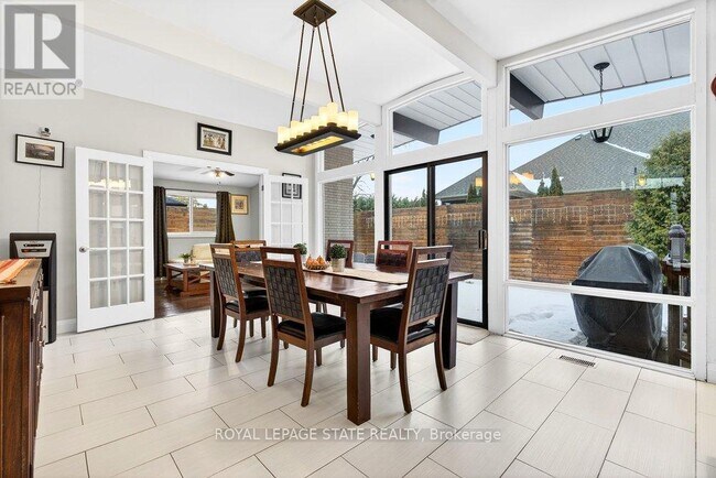 Photo du bâtiment - 746 Quaker Rd