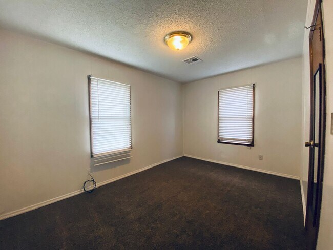 Foto del edificio - Cute Home for rent in OKC