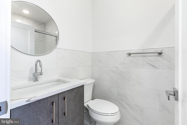 Building Photo - 1331 N 17th St