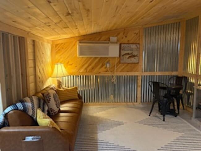 Building Photo - Barnview Country Haven