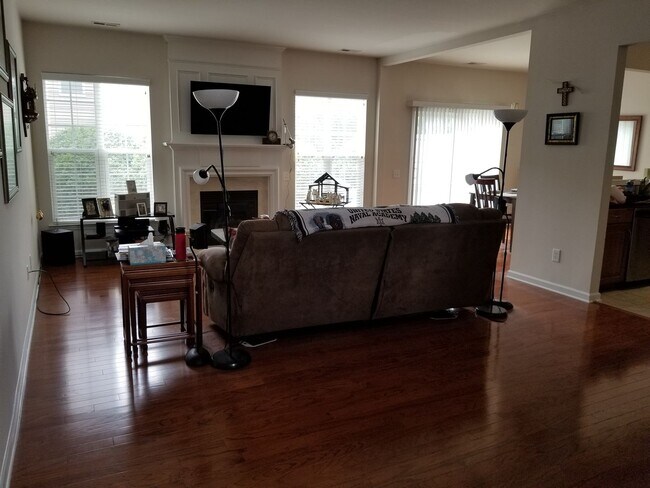 Foto del edificio - 3BR/2.5BA Townhome in Prim Ballantyne Loca...